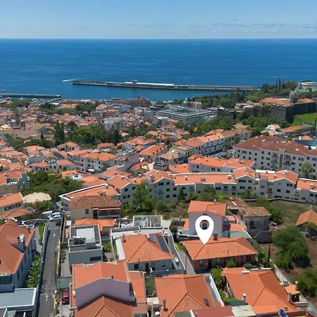 A Casa Papaya - With Garden And Private Parking